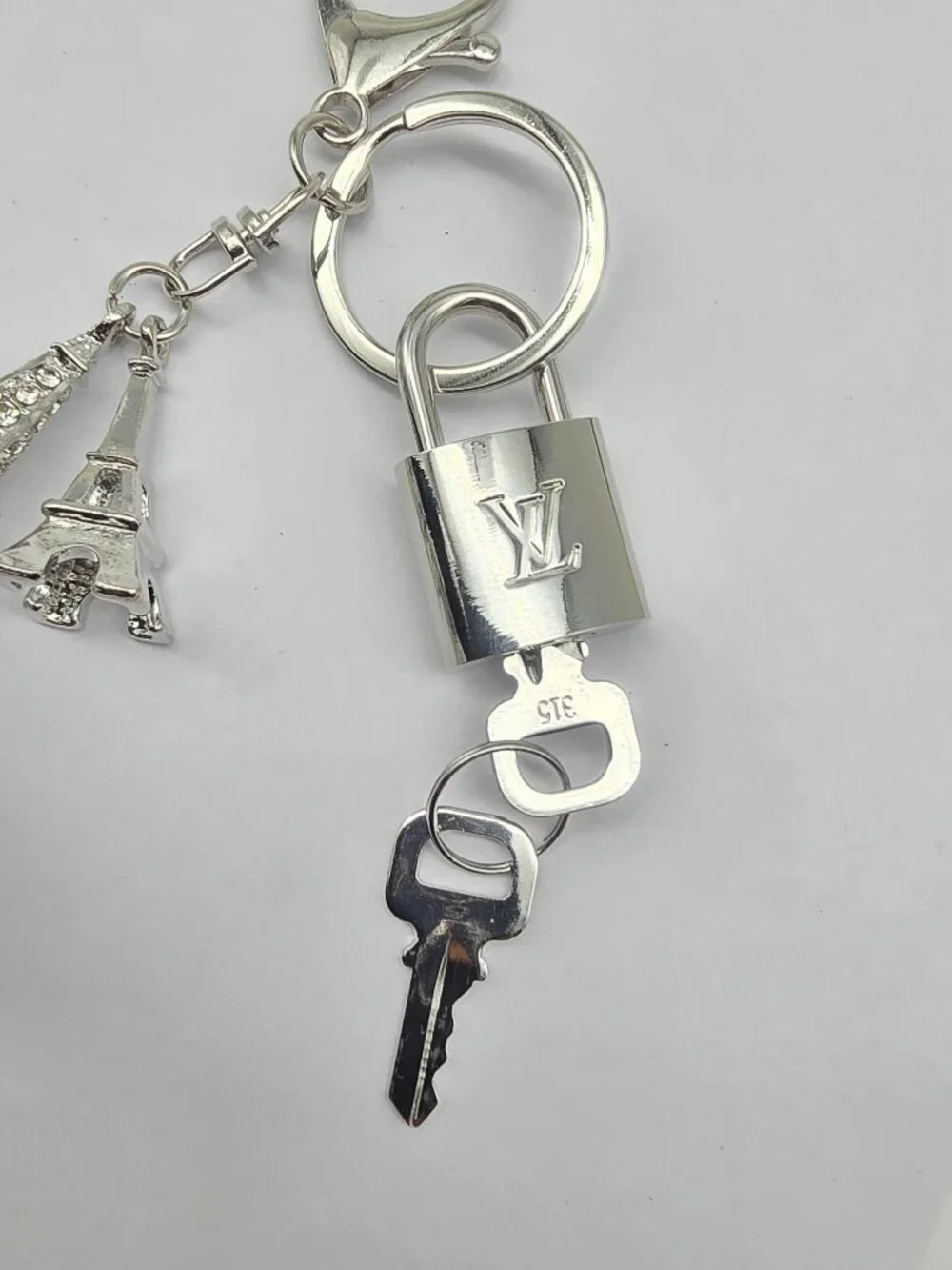 Authentic Louis Vuitton Silver Lock 🔒 Unbranded Eiffel Tower Keychain